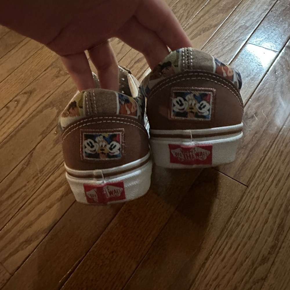 Vans X Disney 100 Old Skool Scrapbook Leather Women’s Size 6 - Picture 5 of 7